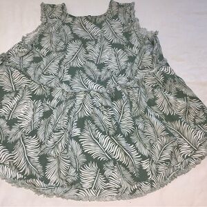 (NWT) Green and White Leaf Print Women's Top